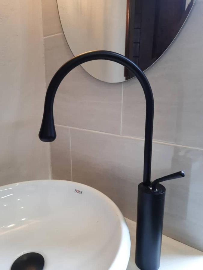 Instahomes By Tru - Garden Suites Μπλαντάιρ Εξωτερικό φωτογραφία