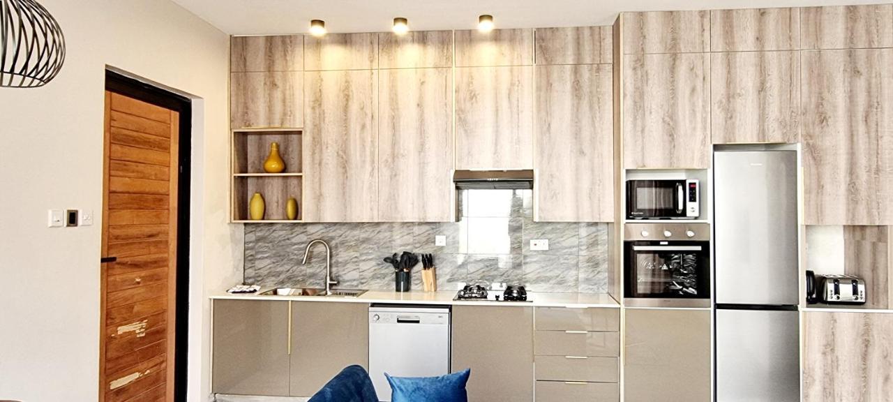 Instahomes By Tru - Garden Suites Μπλαντάιρ Εξωτερικό φωτογραφία