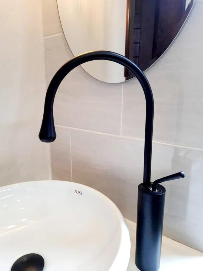 Instahomes By Tru - Garden Suites Μπλαντάιρ Εξωτερικό φωτογραφία